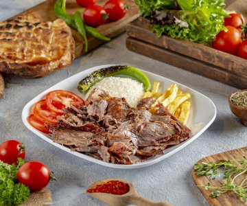 NATUREL YAPRAK ET DÖNER PORSİYON